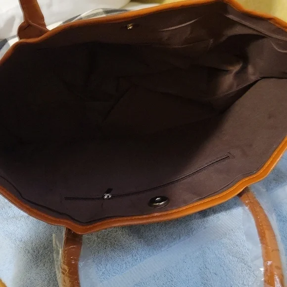 NWOT white/ black plaid tote,  leather handles and bottom - Picture 2 of 3